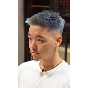 アップバングショート×ハイトーンカラー