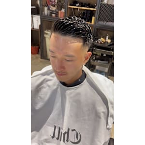 サイドパート - バーバーショップ CHILL CHAIR 吉祥寺1st【バーバーショップ チルチェア キチジョウジファースト】掲載中