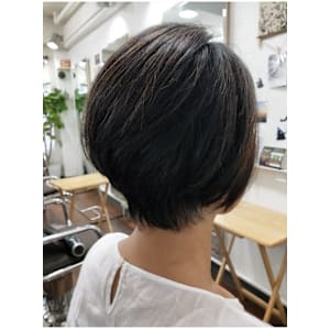 ヘナ染めとすっきりショートボブ