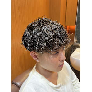 銀座　理容室　メンズパーマ　テーパーフェード