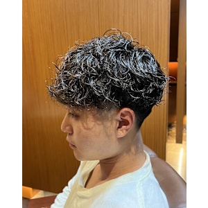 銀座　理容室　テーパーフェード　ナチュラルパーマ