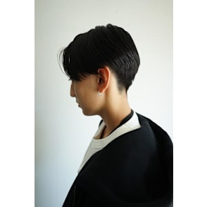 ニュアンスパーマ／センターパート／メンズカット／平塚美容室