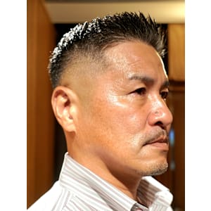 スキンフェード - DAU BARBER SHOP 表参道【ダウバーバーショップ オモテサンドウ】掲載中