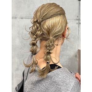 個性派ツインヘアセット
