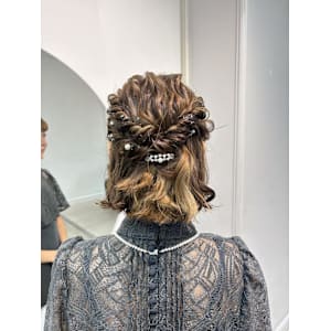 ハーフアップアレンジ/ボブヘアアレンジ/結婚式お呼ばれヘア