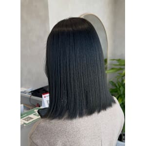 透明感ダークオリーブグレージュ＠飛鳥