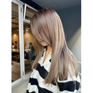 細めハイライト くすみベージュ 小顔 大人かわいい