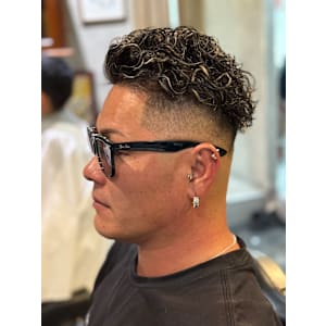 ホワイトメッシュ×極道パーマ