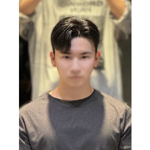 韓国ヘア ダウンパーマ 髪質改善 カルマヘア メンズ韓国ヘア