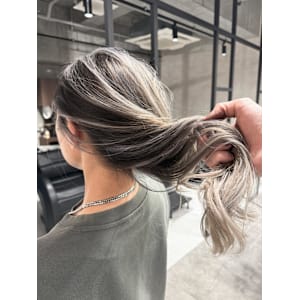 ★顔周り・襟足も筋感あるシャドウルーツバレイヤージュ★ - Aco【アコ】掲載中