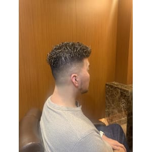 銀座　理容室　フェード　パーマ