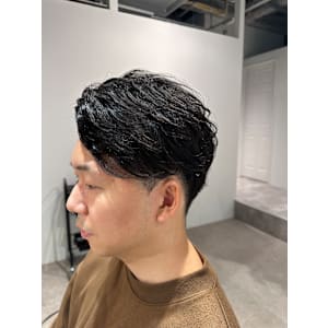 スーツにも合う癖を活かしたメンズショート◎