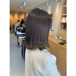 マロンベージュ