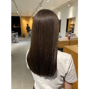 オリーブブラウン