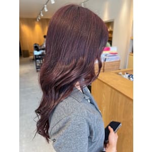 チェリーレッド