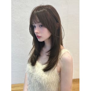 大人美人艶カラーベージュ小顔カット透明感レイヤーロング