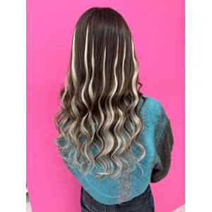 ギャルっぽくなりたいならホワイトハイライト！