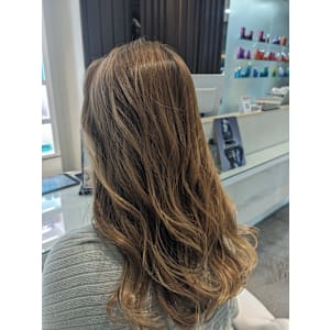 マロンブラウン