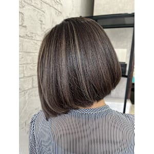30.40代白髪ぼかしハイライトベージュボブ - prize 池袋【プライズ】池袋西口店【プライズ イケブクロ イケブクロニシグチテン】掲載中