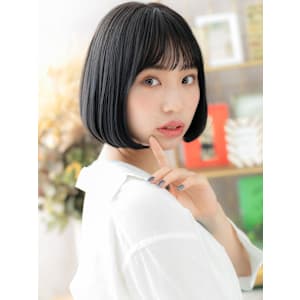 黒髪艶カラー内巻きワンカールナチュラルボブ　刈上げボブ