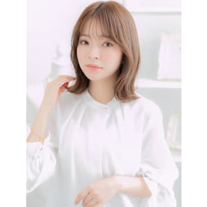 大人ガーリーミディアムレイヤー外ハネパーマ　マロンベージュ