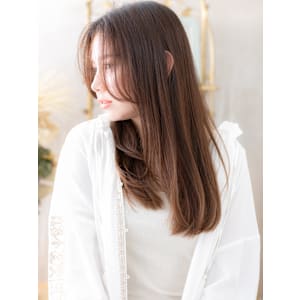 センターパートかきあげ前髪抜け感小顔ロング　マロンベージュ