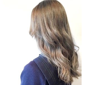 ハイグレージュ×ロングローレイヤー