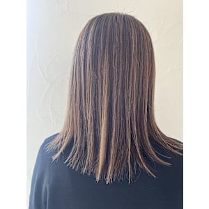 キャラメルブラウン