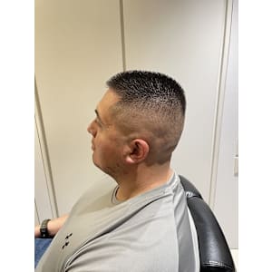 スキンフェード/ボウズ/クロップ