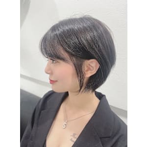 ショートボブ