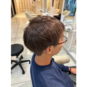 リュクスカラーで白髪ぼかし - Ash 西荻窪店【アッシュニシオギクボテン】掲載中