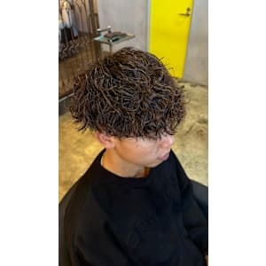 メンズツーブロックカットツイストスパイラル波巻きパーマ