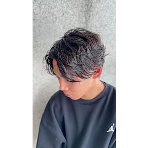 絶賛人気メンズ黒髪パーマ