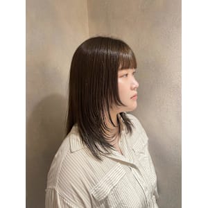 レイヤーカット/ミディアムレイヤー/顔まわりカット