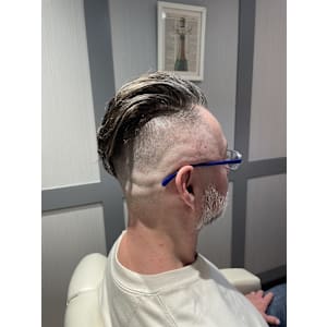 スキンフェード/ハードパート/七三分け