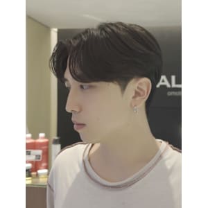 韓国ヘア ダウンパーマ 髪質改善 カルマヘア メンズ韓国ヘア