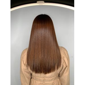 ナチュラルブラウン   ストレートロングスタイル