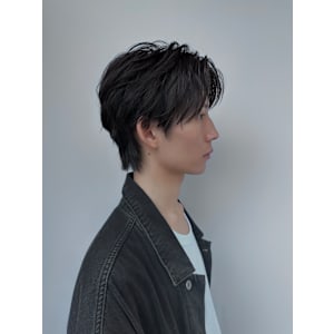 クールに決めるセンターパート - AWAKE【アウェイク】掲載中