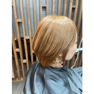 ベージュカラー