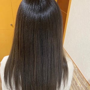 【縮毛矯正】くせ毛改善／広がらないストレートヘア