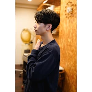 センターパート×ワンカールパーマ