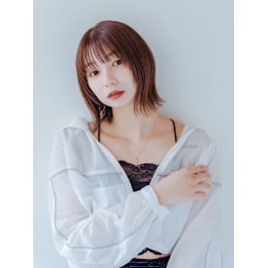 ピンクブラウン×外ハネボブ