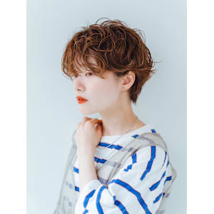 オレンジベージュ×ボーイッシュショート