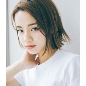 抜け感抜群♪小顔レイヤーボブ