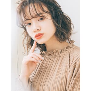 抜け感たっぷり外人風♪無造作パーマヘア