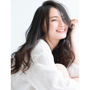 軽さ抜群☆レイヤーウルフネイビージュ黒髪カラー