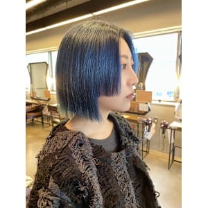 ブルー/顔周りカット/ダブルカラー