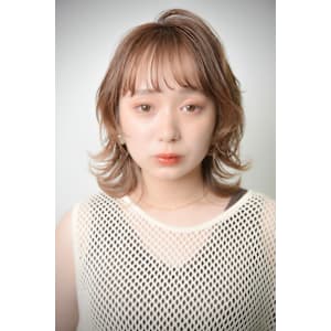 韓国風ミディアムレイヤー　レイヤーカット　ボブウルフ