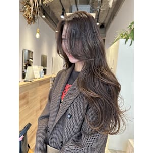 大串　オリーブグレージュ