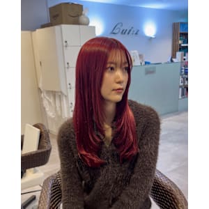 韓国風レイヤーカット×チェリーレッド
